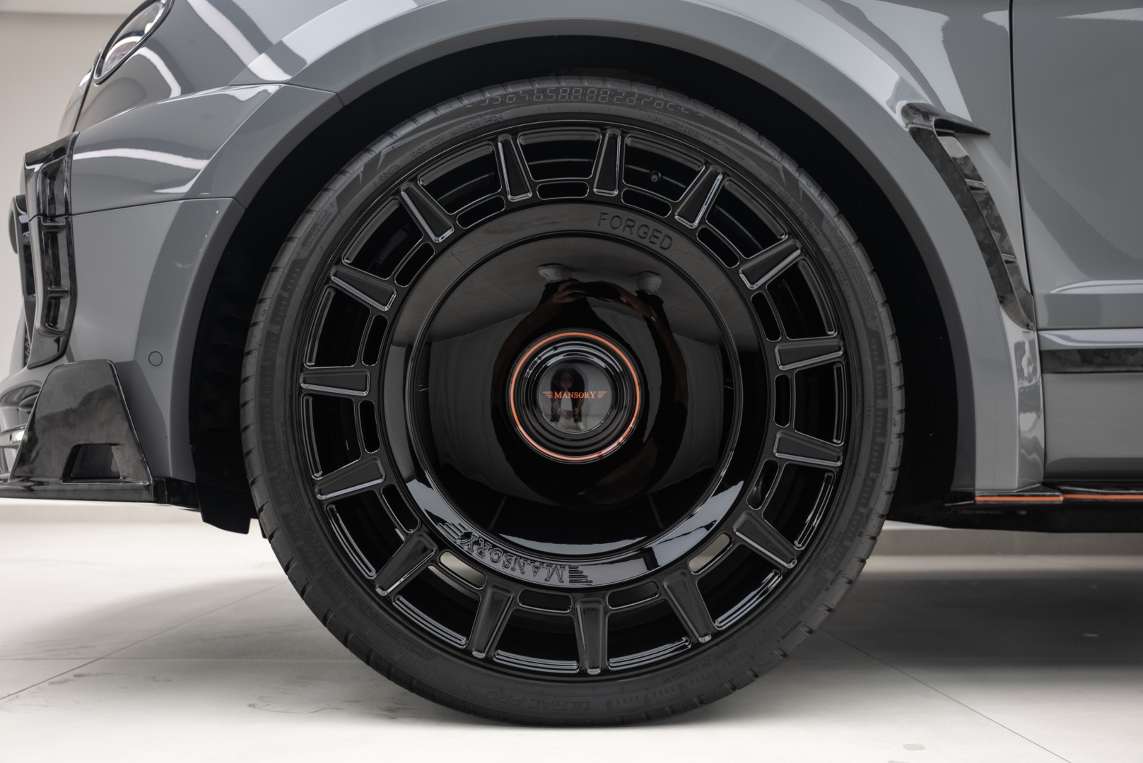 2025 BENTLEY BENTAYGA MANSORY | NAIM AUDIO SYSTEM | SPORT EXHAUST | FULL CARBON